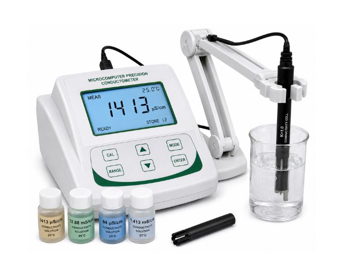 Compact Digital Conductivity & TDS Meter